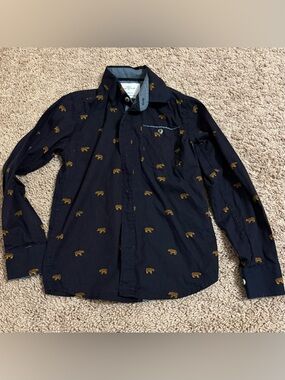 Boys' Navy Button-Down Shirt with Gold Bear Print size 5 medium